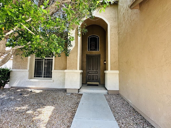 Photo - 672 W Raven Dr