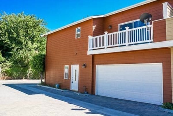 Photo - 1918 Kelly Ave Townhome