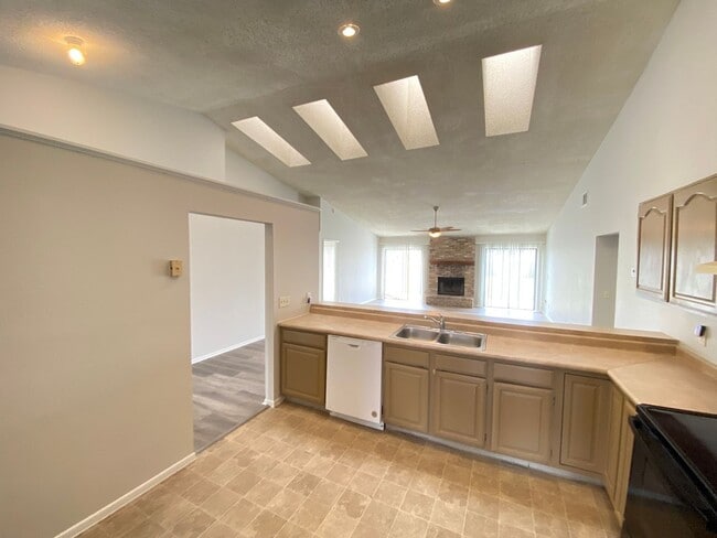 Photo - 12948 Broakfield Cir