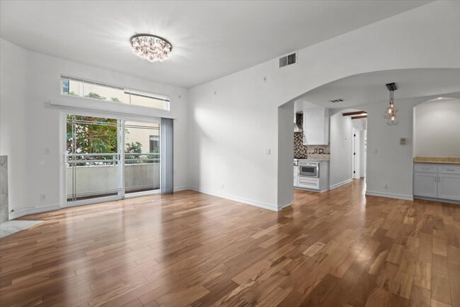 Photo - 2550 S Centinela Ave Unit 105