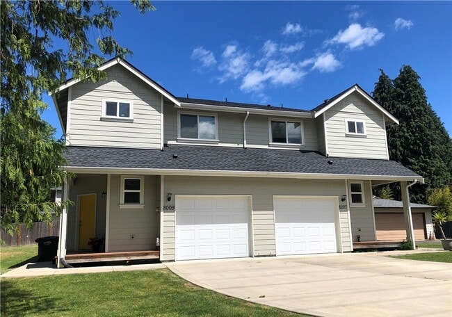 Photo - Private Detached 1-Bedroom Home – Modern Updates in Prime University Place Location Unidad 8007 G