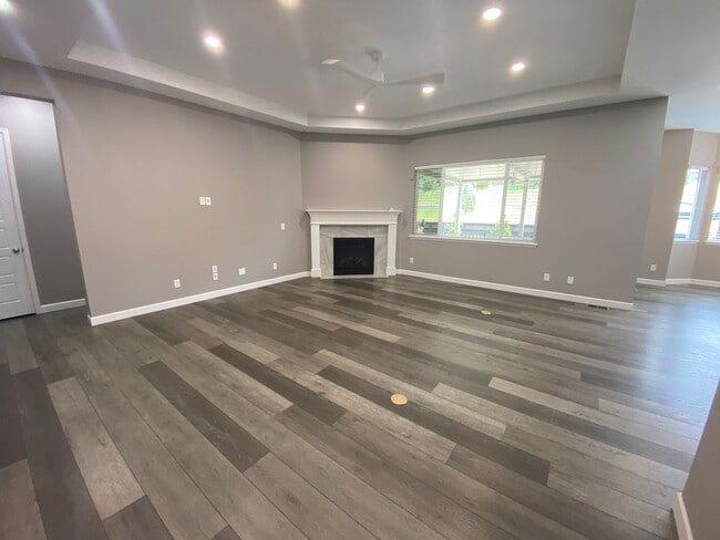 Building Photo - Incredible Home in Parker
