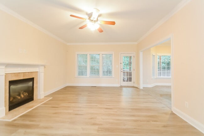 Photo - 235 Manchester Trail