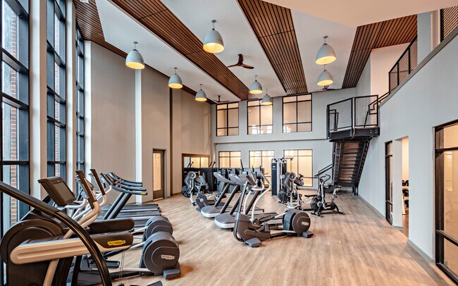 Two-level fitness center