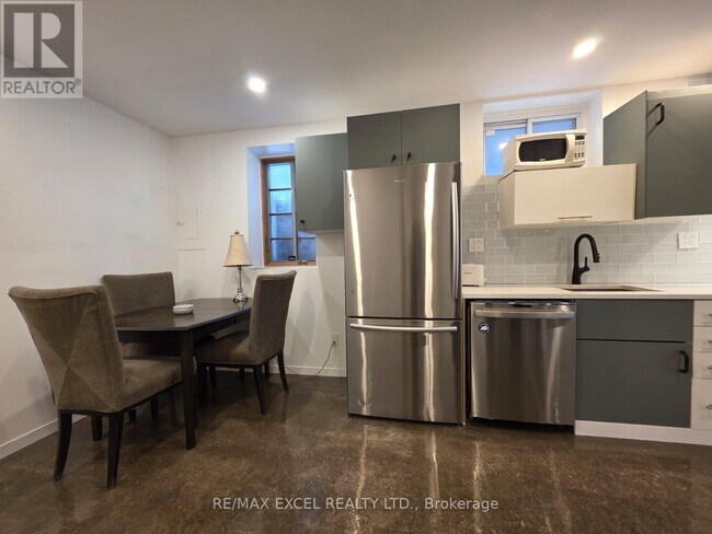 Photo - 46 Bartonville Ave W Unit Basement