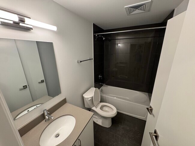 Photo - 322-223 Princess St - 1 Bed 1 Bath Condo F... Unit 322