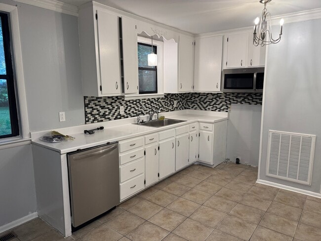 Photo - 112 William Dr