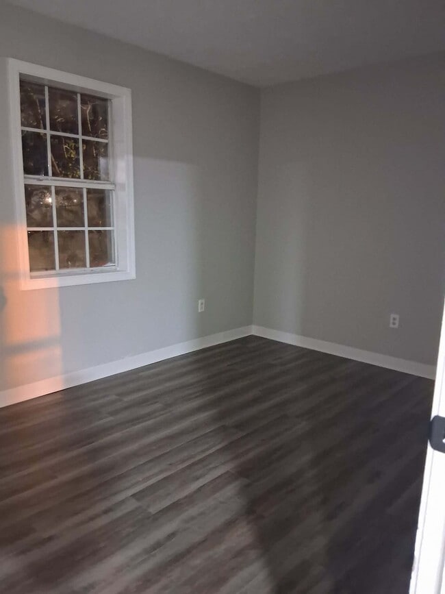 Photo - 1254 Fairground Rd