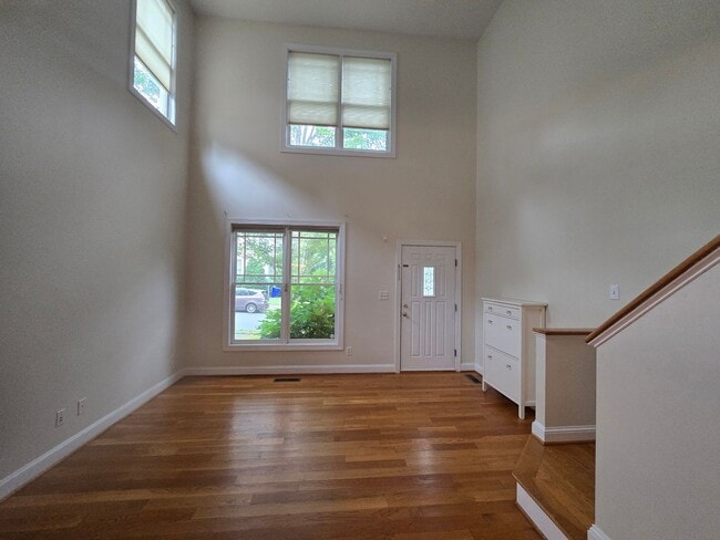 Photo - Stylish 3BR, 3BA Townhouse – Prime Locatio...