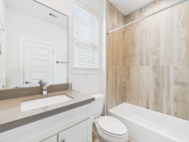 Photo - 2761 Clinton Dr