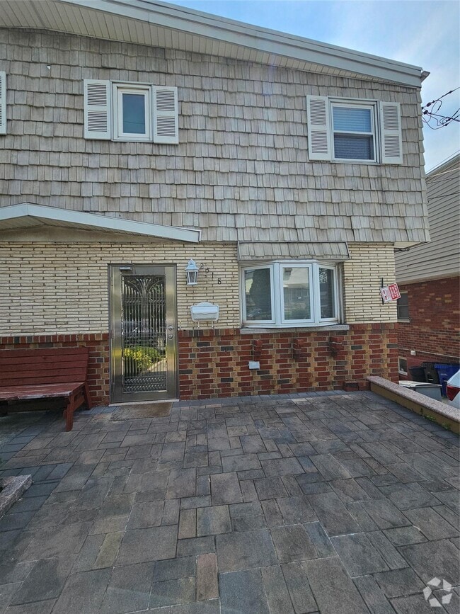 Building Photo - 2518 Tiemann Ave Rental