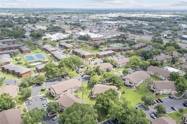 Photo - 2924 Antique Oaks Cir Unit 48