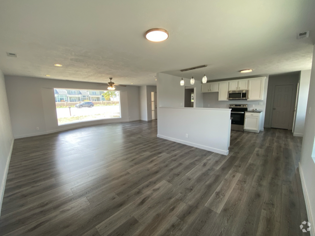 Building Photo - 11693 S Redwood Rd Rental
