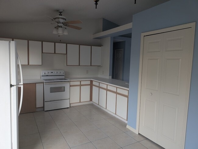 Photo - 392 Del Monte Rd