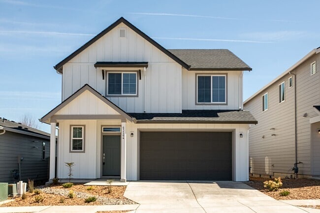 Building Photo - Spacious Brand New 4 Bedroom Home!