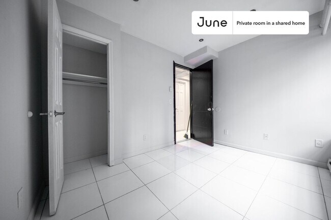 Room in Shared 5 bed/2 bath home in Upper West Side