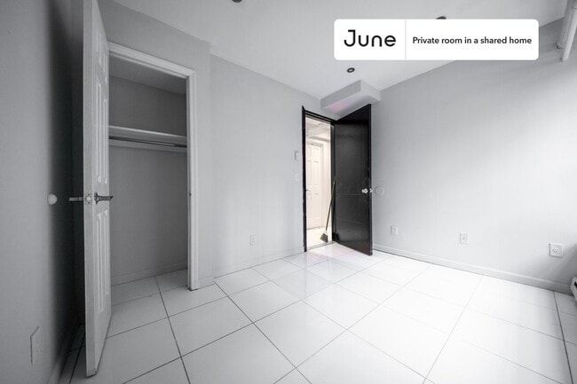 Photo - Room in Shared 5 bed/2 bath home Unidad A