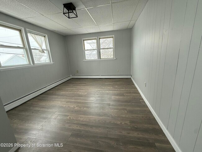 Photo - 375 Grove St