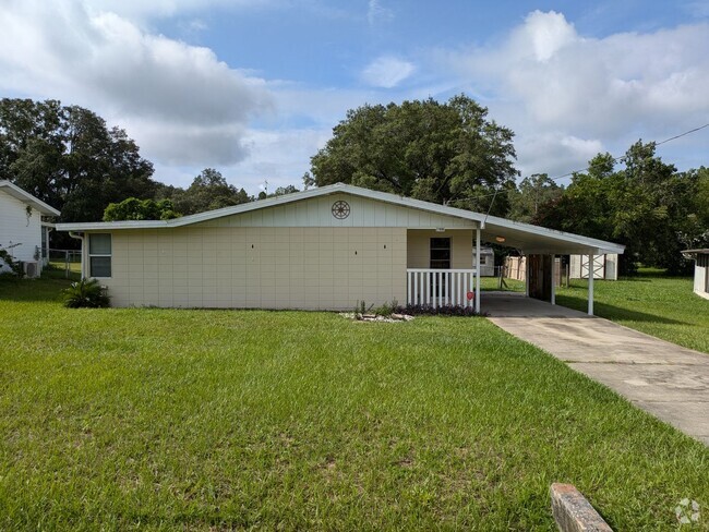 Building Photo - 2/2 fenced in yard located in RAINBOW LAKE... Rental