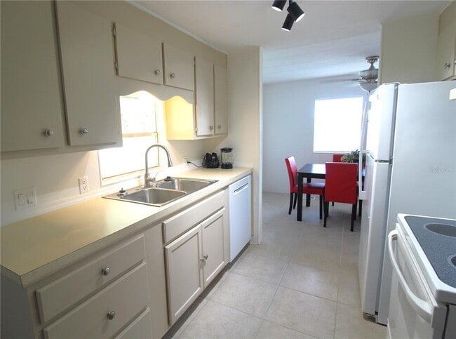 Photo - 5492 Stonehaven Ln