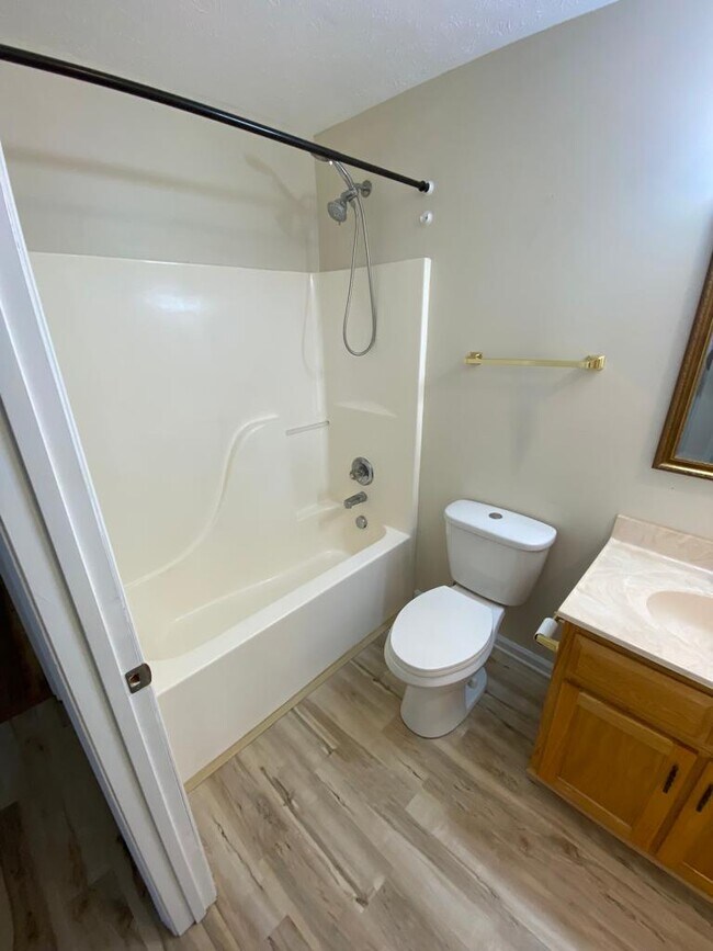 107 Logan Ct Townhome Townhome Rental in Berea KY