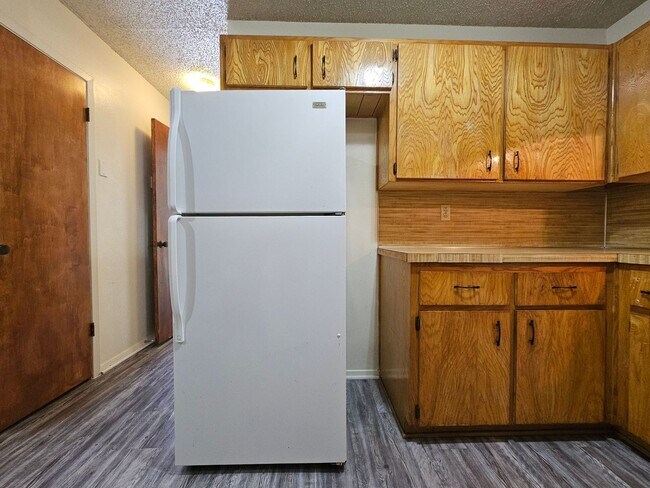 Photo - AVAILABLE NOW! Unit 2106 Wheeler Ave - B