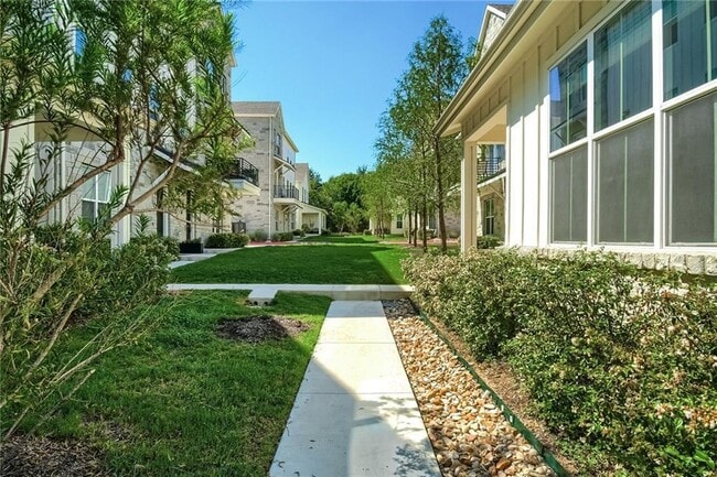 Photo - 2624 Metcalfe Rd