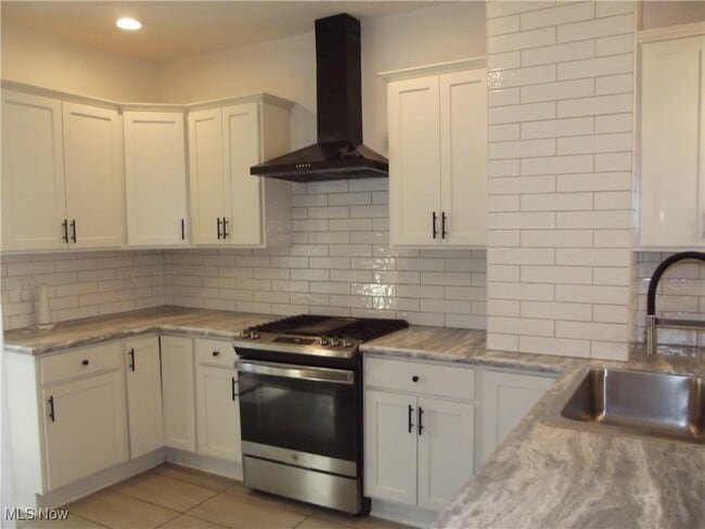 Photo - 10918 Ashbury Ave