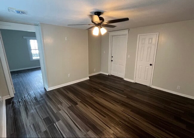 Photo - 469 E Brandeis Ave Unidad 1