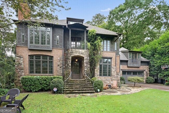 Photo - 1692 Friar Tuck Rd NE