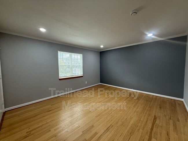 Photo - 316 E Gregory Blvd