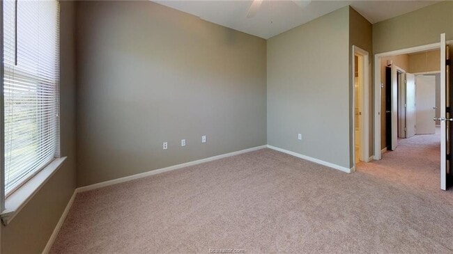 Photo - 1335 Canyon Creek Cir