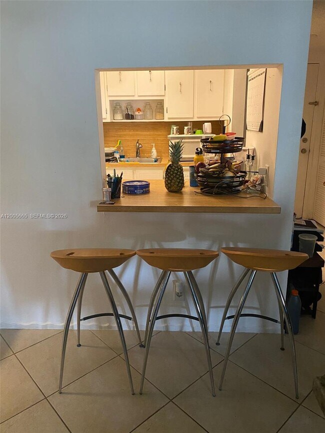 Photo - 220 Lakeview Dr Unit 203