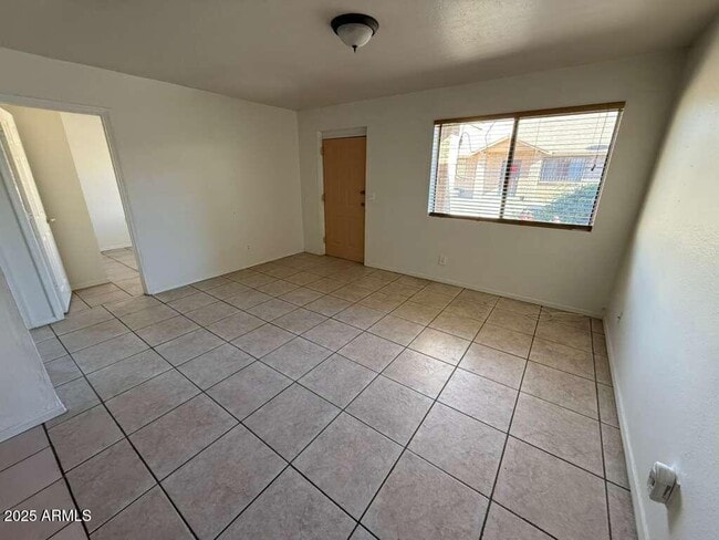 Photo - 712 E 17th St Unit B