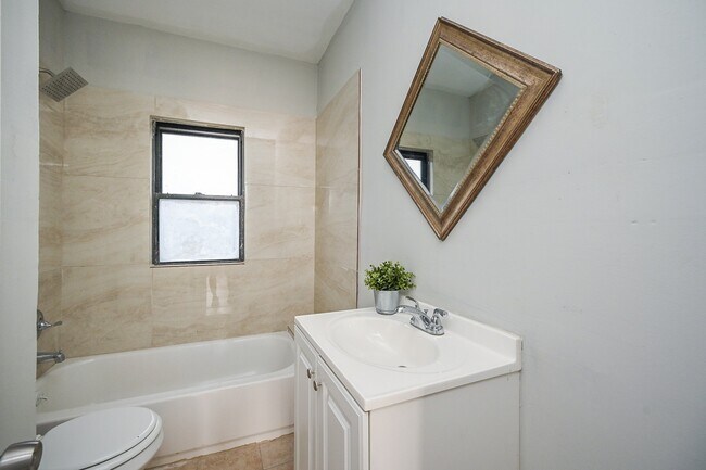 Photo - 1507 Laird St