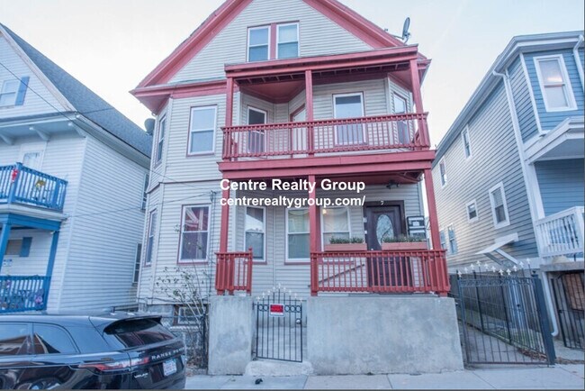 Building Photo - 7 Gayland St Unit 2