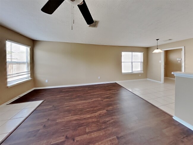 Photo - 5215 Lavender Ln