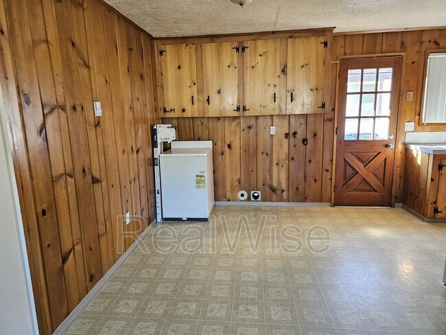 Photo - 626 NE Anderson St