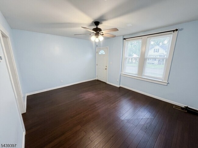 Photo - 289 Rose St