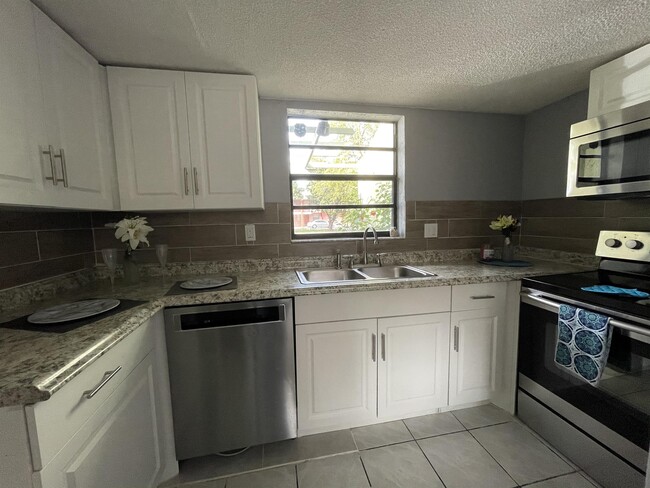 Photo - 20511 NW 15th Ave