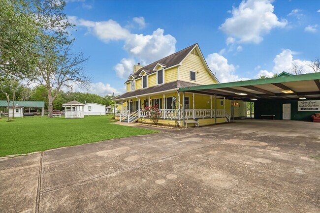 Photo - 803 Hennessey Dr
