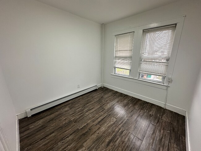 Photo - 225 Burgess Pl Unidad Apt