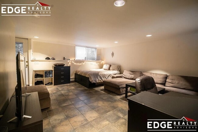 Photo - 2 Hingham St Unit 8B