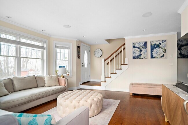 Photo - 7 Gem Ave