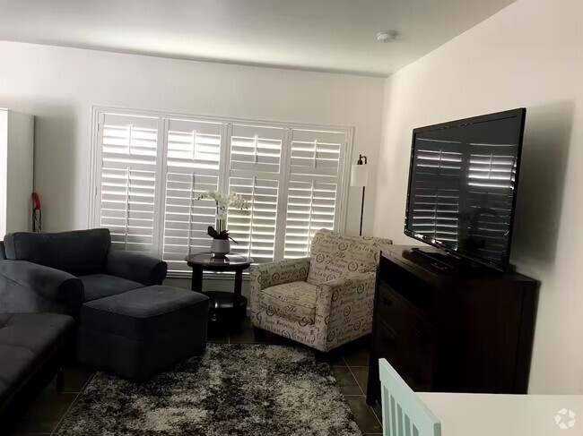 Building Photo - 3612 Aragon Dr Rental