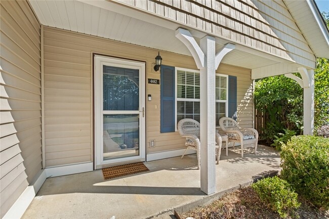 Photo - 4462 W Alberta St