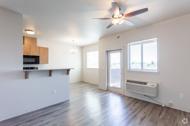 1BR, 1BA - 736 SF - St Helens Place Apartment Homes