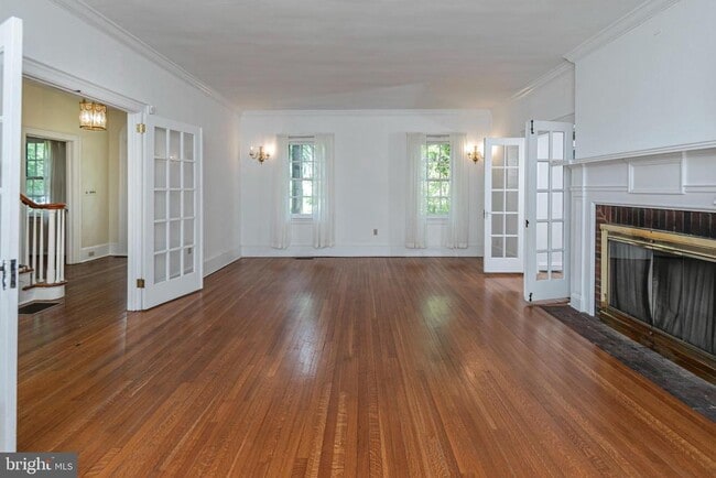 Photo - 254 Jefferson Rd