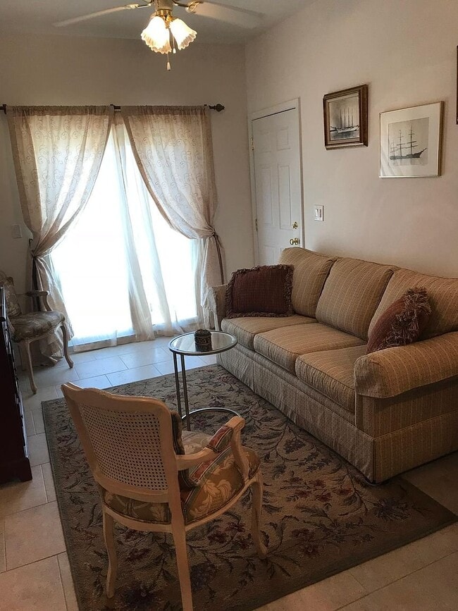 Photo - 411 W Intendencia St