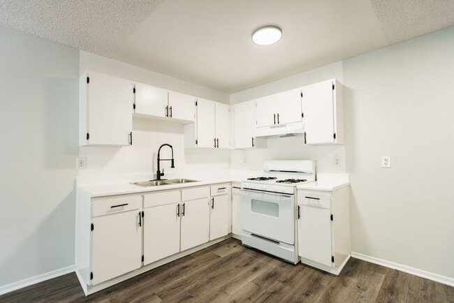 Photo - 226 South Serrano